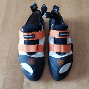 Tenaya Ra climbing shoes size 9.5